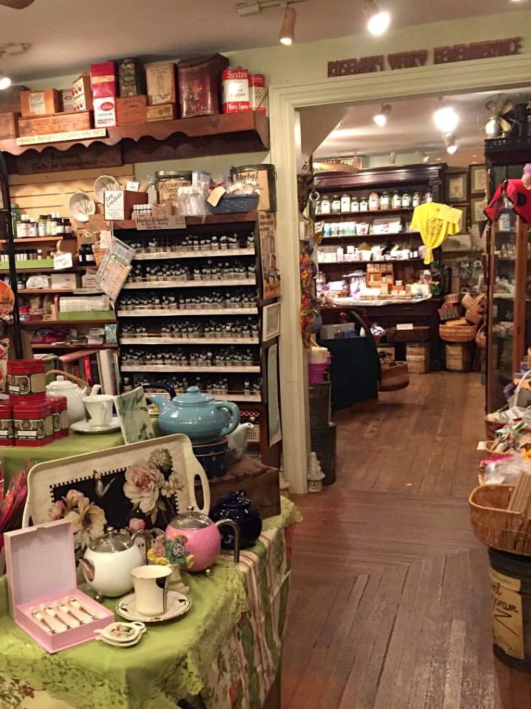 chockfullTRH The Rosemary House & Gardens